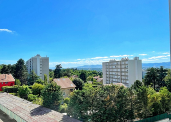 2022192 image1 - Sainte Foy Immobilier - Ce sont des agences immobilières dans l'Ouest Lyonnais spécialisées dans la location de maison ou d'appartement et la vente de propriété de prestige.