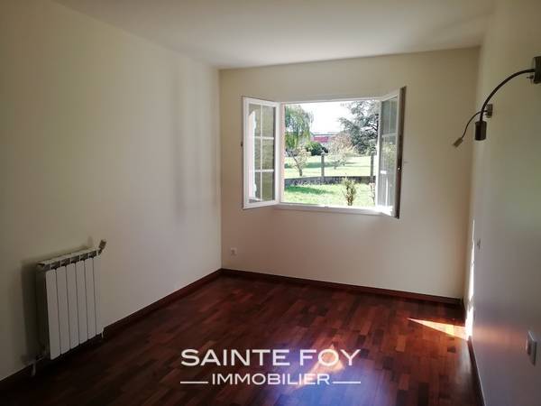 2022212 image6 - Sainte Foy Immobilier - Ce sont des agences immobilières dans l'Ouest Lyonnais spécialisées dans la location de maison ou d'appartement et la vente de propriété de prestige.