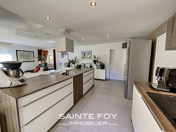 2022213 image5 - Sainte Foy Immobilier - Ce sont des agences immobilières dans l'Ouest Lyonnais spécialisées dans la location de maison ou d'appartement et la vente de propriété de prestige.