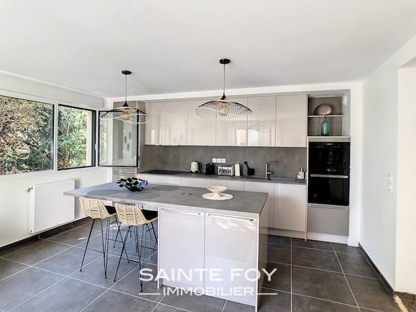 2022268 image4 - Sainte Foy Immobilier - Ce sont des agences immobilières dans l'Ouest Lyonnais spécialisées dans la location de maison ou d'appartement et la vente de propriété de prestige.