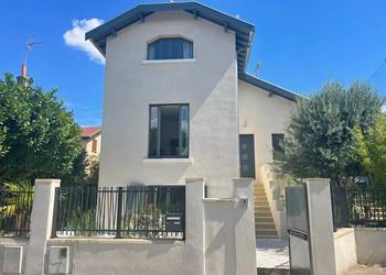2022227 image1 - Sainte Foy Immobilier - Ce sont des agences immobilières dans l'Ouest Lyonnais spécialisées dans la location de maison ou d'appartement et la vente de propriété de prestige.