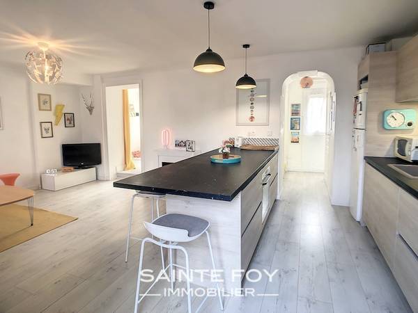 2022276 image2 - Sainte Foy Immobilier - Ce sont des agences immobilières dans l'Ouest Lyonnais spécialisées dans la location de maison ou d'appartement et la vente de propriété de prestige.