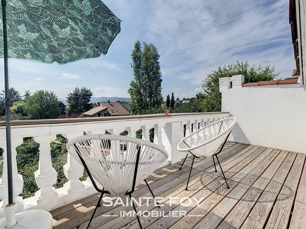 2022276 image8 - Sainte Foy Immobilier - Ce sont des agences immobilières dans l'Ouest Lyonnais spécialisées dans la location de maison ou d'appartement et la vente de propriété de prestige.
