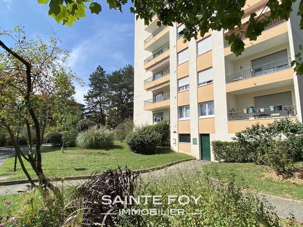 2022234 image8 - Sainte Foy Immobilier - Ce sont des agences immobilières dans l'Ouest Lyonnais spécialisées dans la location de maison ou d'appartement et la vente de propriété de prestige.