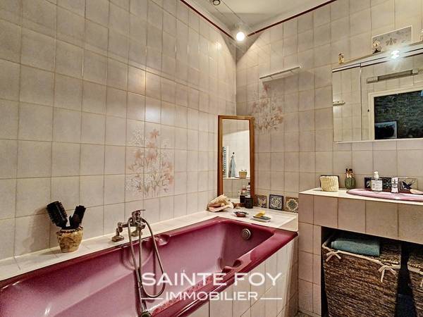 2022279 image9 - Sainte Foy Immobilier - Ce sont des agences immobilières dans l'Ouest Lyonnais spécialisées dans la location de maison ou d'appartement et la vente de propriété de prestige.