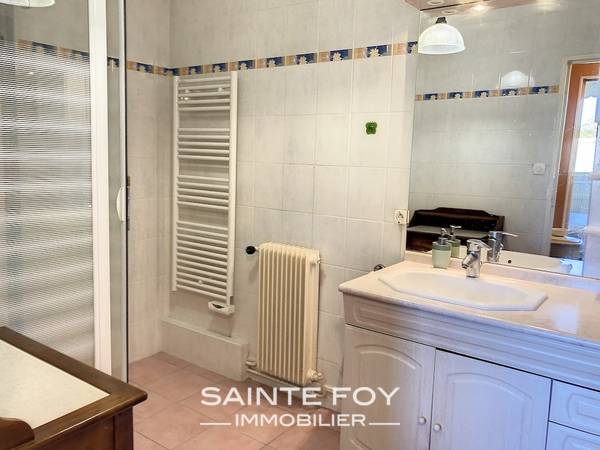 2022304 image7 - Sainte Foy Immobilier - Ce sont des agences immobilières dans l'Ouest Lyonnais spécialisées dans la location de maison ou d'appartement et la vente de propriété de prestige.