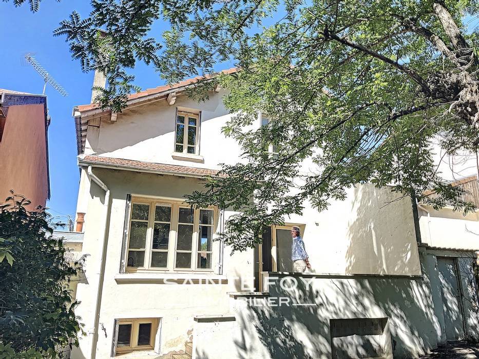 2020579 image1 - Sainte Foy Immobilier - Ce sont des agences immobilières dans l'Ouest Lyonnais spécialisées dans la location de maison ou d'appartement et la vente de propriété de prestige.