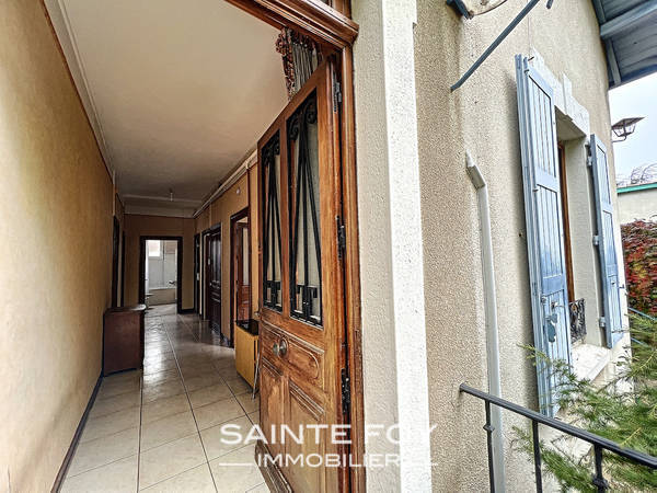 2022108 image8 - Sainte Foy Immobilier - Ce sont des agences immobilières dans l'Ouest Lyonnais spécialisées dans la location de maison ou d'appartement et la vente de propriété de prestige.