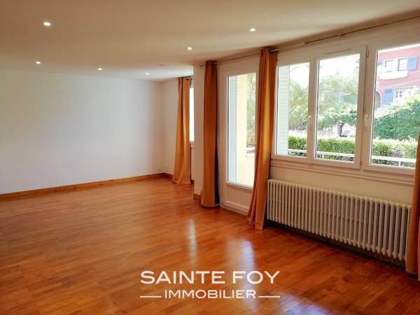 2022355 image2 - Sainte Foy Immobilier - Ce sont des agences immobilières dans l'Ouest Lyonnais spécialisées dans la location de maison ou d'appartement et la vente de propriété de prestige.