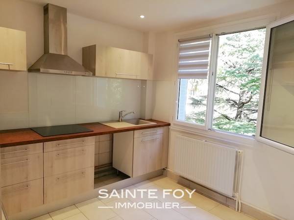 2022355 image4 - Sainte Foy Immobilier - Ce sont des agences immobilières dans l'Ouest Lyonnais spécialisées dans la location de maison ou d'appartement et la vente de propriété de prestige.