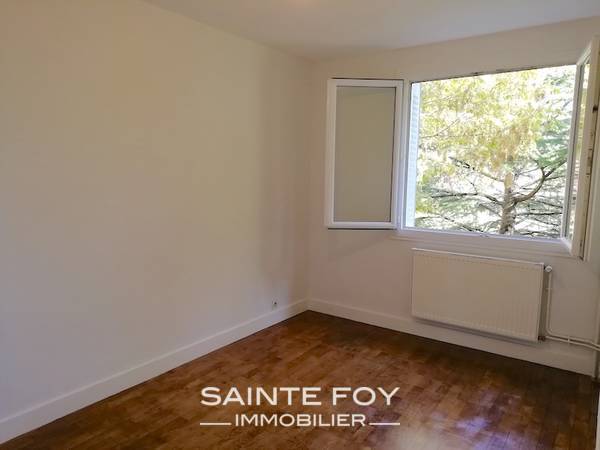 2022355 image6 - Sainte Foy Immobilier - Ce sont des agences immobilières dans l'Ouest Lyonnais spécialisées dans la location de maison ou d'appartement et la vente de propriété de prestige.
