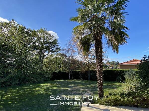 2022328 image2 - Sainte Foy Immobilier - Ce sont des agences immobilières dans l'Ouest Lyonnais spécialisées dans la location de maison ou d'appartement et la vente de propriété de prestige.