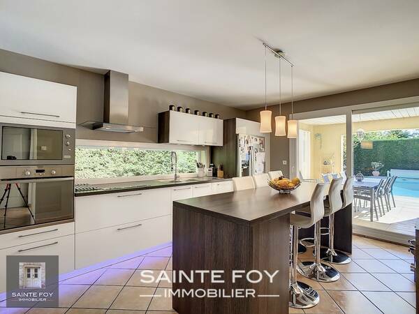 2022328 image5 - Sainte Foy Immobilier - Ce sont des agences immobilières dans l'Ouest Lyonnais spécialisées dans la location de maison ou d'appartement et la vente de propriété de prestige.