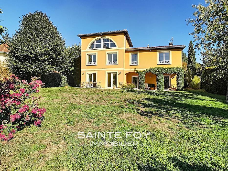 2022265 image1 - Sainte Foy Immobilier - Ce sont des agences immobilières dans l'Ouest Lyonnais spécialisées dans la location de maison ou d'appartement et la vente de propriété de prestige.