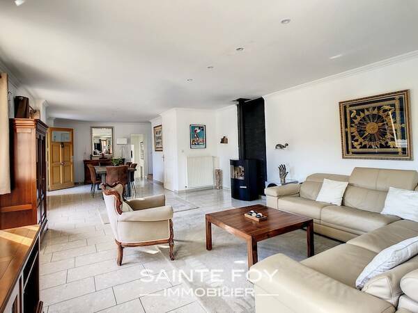 2022399 image2 - Sainte Foy Immobilier - Ce sont des agences immobilières dans l'Ouest Lyonnais spécialisées dans la location de maison ou d'appartement et la vente de propriété de prestige.