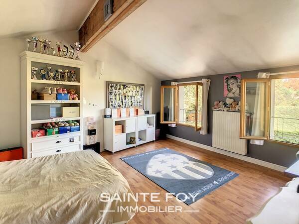 2022399 image7 - Sainte Foy Immobilier - Ce sont des agences immobilières dans l'Ouest Lyonnais spécialisées dans la location de maison ou d'appartement et la vente de propriété de prestige.