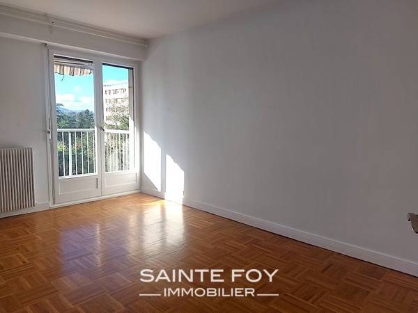 2022390 image5 - Sainte Foy Immobilier - Ce sont des agences immobilières dans l'Ouest Lyonnais spécialisées dans la location de maison ou d'appartement et la vente de propriété de prestige.