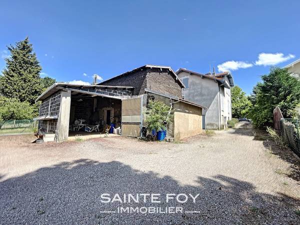 2022109 image4 - Sainte Foy Immobilier - Ce sont des agences immobilières dans l'Ouest Lyonnais spécialisées dans la location de maison ou d'appartement et la vente de propriété de prestige.