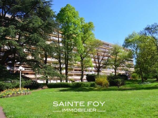 2022439 image7 - Sainte Foy Immobilier - Ce sont des agences immobilières dans l'Ouest Lyonnais spécialisées dans la location de maison ou d'appartement et la vente de propriété de prestige.