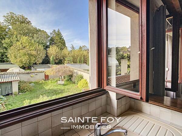 2022086 image9 - Sainte Foy Immobilier - Ce sont des agences immobilières dans l'Ouest Lyonnais spécialisées dans la location de maison ou d'appartement et la vente de propriété de prestige.