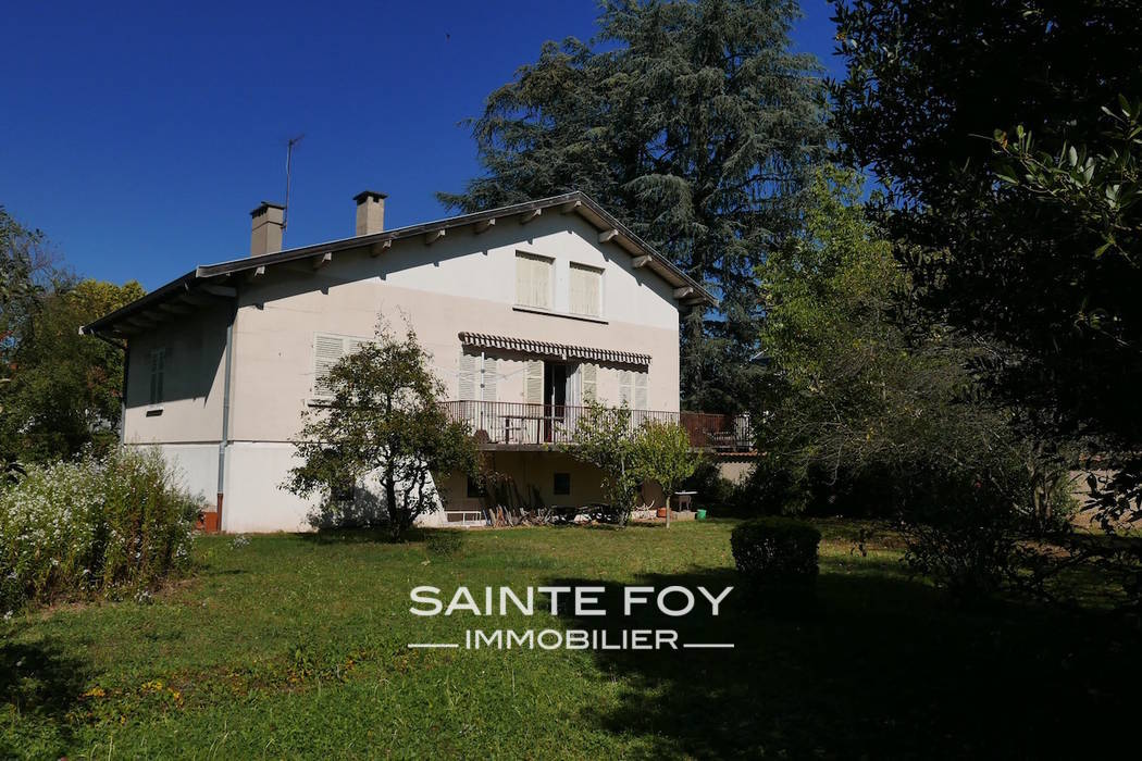 2022453 image1 - Sainte Foy Immobilier - Ce sont des agences immobilières dans l'Ouest Lyonnais spécialisées dans la location de maison ou d'appartement et la vente de propriété de prestige.