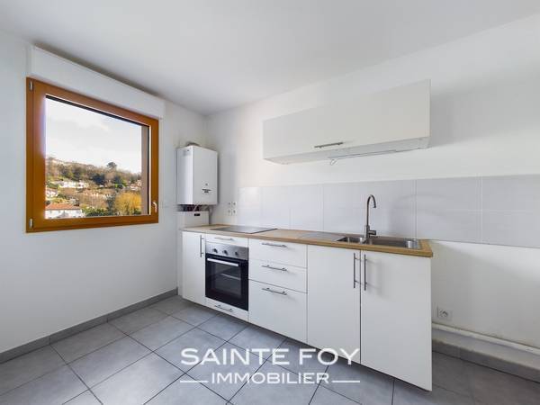 2022542 image4 - Sainte Foy Immobilier - Ce sont des agences immobilières dans l'Ouest Lyonnais spécialisées dans la location de maison ou d'appartement et la vente de propriété de prestige.