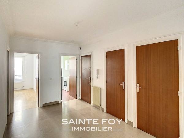2022576 image3 - Sainte Foy Immobilier - Ce sont des agences immobilières dans l'Ouest Lyonnais spécialisées dans la location de maison ou d'appartement et la vente de propriété de prestige.