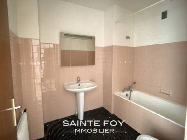 2022576 image7 - Sainte Foy Immobilier - Ce sont des agences immobilières dans l'Ouest Lyonnais spécialisées dans la location de maison ou d'appartement et la vente de propriété de prestige.