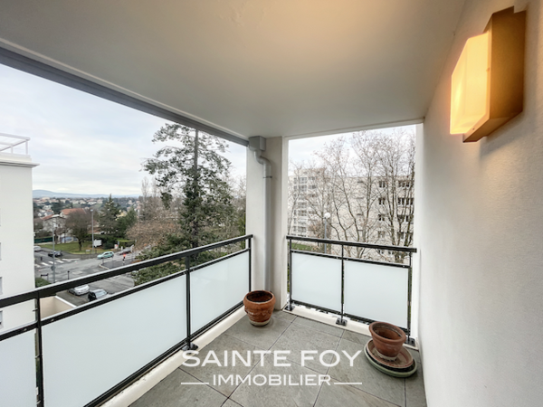 2022581 image8 - Sainte Foy Immobilier - Ce sont des agences immobilières dans l'Ouest Lyonnais spécialisées dans la location de maison ou d'appartement et la vente de propriété de prestige.
