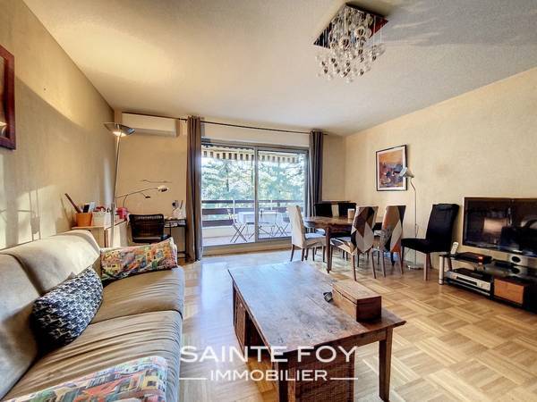 2022617 image8 - Sainte Foy Immobilier - Ce sont des agences immobilières dans l'Ouest Lyonnais spécialisées dans la location de maison ou d'appartement et la vente de propriété de prestige.