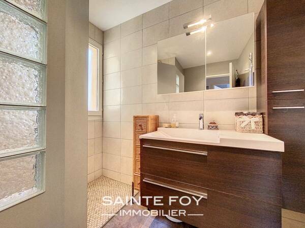 2022617 image6 - Sainte Foy Immobilier - Ce sont des agences immobilières dans l'Ouest Lyonnais spécialisées dans la location de maison ou d'appartement et la vente de propriété de prestige.