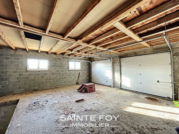 2022049 image3 - Sainte Foy Immobilier - Ce sont des agences immobilières dans l'Ouest Lyonnais spécialisées dans la location de maison ou d'appartement et la vente de propriété de prestige.