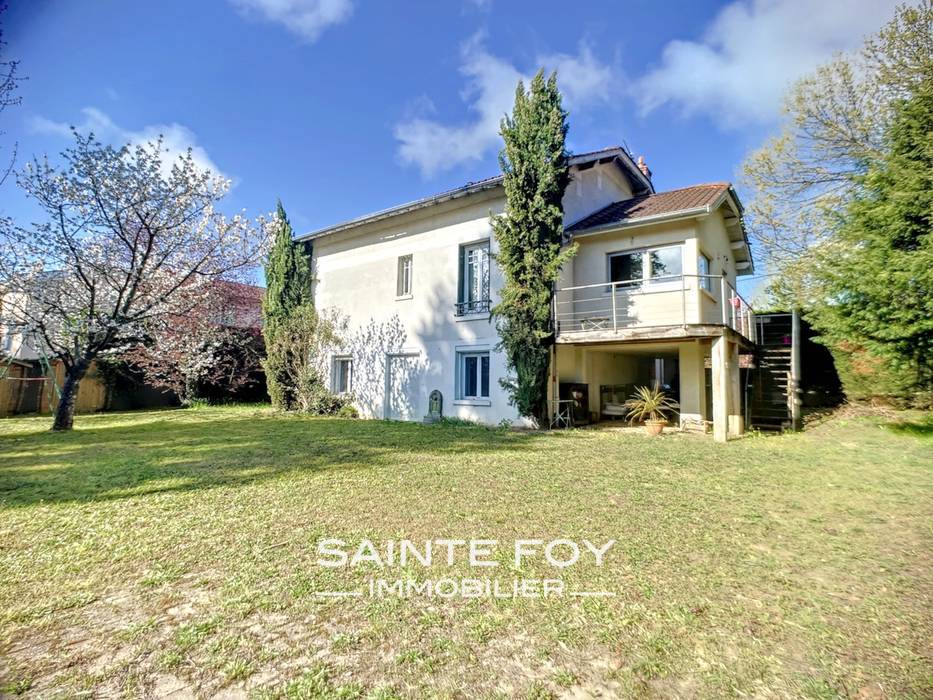 2022686 image1 - Sainte Foy Immobilier - Ce sont des agences immobilières dans l'Ouest Lyonnais spécialisées dans la location de maison ou d'appartement et la vente de propriété de prestige.