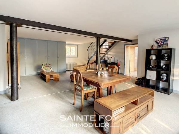 2022511 image8 - Sainte Foy Immobilier - Ce sont des agences immobilières dans l'Ouest Lyonnais spécialisées dans la location de maison ou d'appartement et la vente de propriété de prestige.
