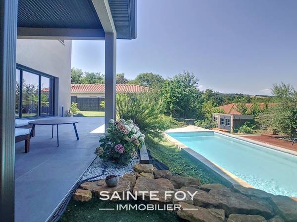 2021878 image9 - Sainte Foy Immobilier - Ce sont des agences immobilières dans l'Ouest Lyonnais spécialisées dans la location de maison ou d'appartement et la vente de propriété de prestige.