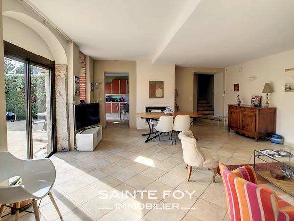 2022963 image3 - Sainte Foy Immobilier - Ce sont des agences immobilières dans l'Ouest Lyonnais spécialisées dans la location de maison ou d'appartement et la vente de propriété de prestige.