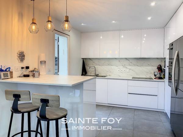 2023334 image4 - Sainte Foy Immobilier - Ce sont des agences immobilières dans l'Ouest Lyonnais spécialisées dans la location de maison ou d'appartement et la vente de propriété de prestige.