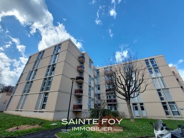 2022394 image5 - Sainte Foy Immobilier - Ce sont des agences immobilières dans l'Ouest Lyonnais spécialisées dans la location de maison ou d'appartement et la vente de propriété de prestige.