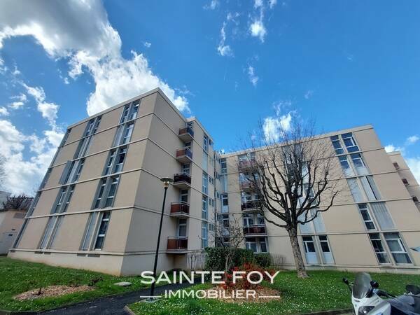 2022394 image9 - Sainte Foy Immobilier - Ce sont des agences immobilières dans l'Ouest Lyonnais spécialisées dans la location de maison ou d'appartement et la vente de propriété de prestige.