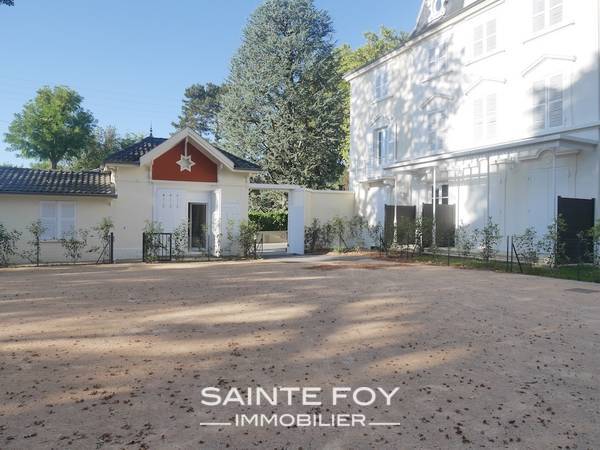 2023327 image9 - Sainte Foy Immobilier - Ce sont des agences immobilières dans l'Ouest Lyonnais spécialisées dans la location de maison ou d'appartement et la vente de propriété de prestige.