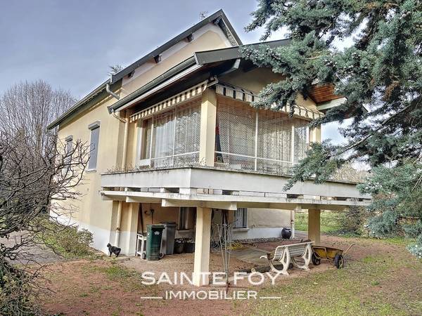 2023350 image2 - Sainte Foy Immobilier - Ce sont des agences immobilières dans l'Ouest Lyonnais spécialisées dans la location de maison ou d'appartement et la vente de propriété de prestige.