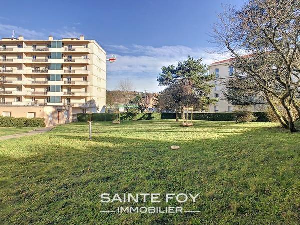 2023324 image7 - Sainte Foy Immobilier - Ce sont des agences immobilières dans l'Ouest Lyonnais spécialisées dans la location de maison ou d'appartement et la vente de propriété de prestige.