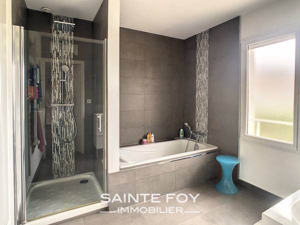 2022965 image8 - Sainte Foy Immobilier - Ce sont des agences immobilières dans l'Ouest Lyonnais spécialisées dans la location de maison ou d'appartement et la vente de propriété de prestige.