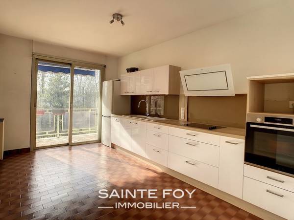 2023341 image3 - Sainte Foy Immobilier - Ce sont des agences immobilières dans l'Ouest Lyonnais spécialisées dans la location de maison ou d'appartement et la vente de propriété de prestige.