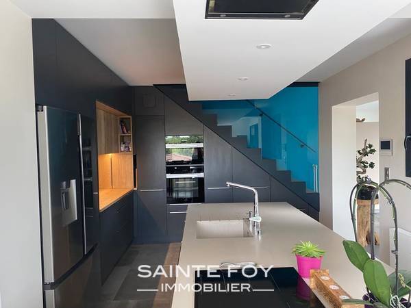 2023365 image3 - Sainte Foy Immobilier - Ce sont des agences immobilières dans l'Ouest Lyonnais spécialisées dans la location de maison ou d'appartement et la vente de propriété de prestige.