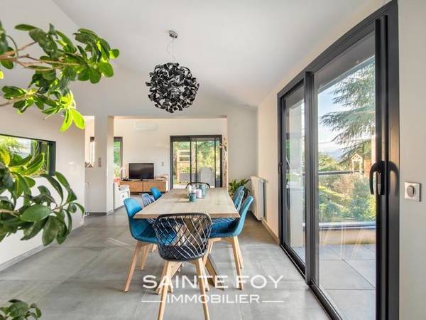 2022707 image2 - Sainte Foy Immobilier - Ce sont des agences immobilières dans l'Ouest Lyonnais spécialisées dans la location de maison ou d'appartement et la vente de propriété de prestige.