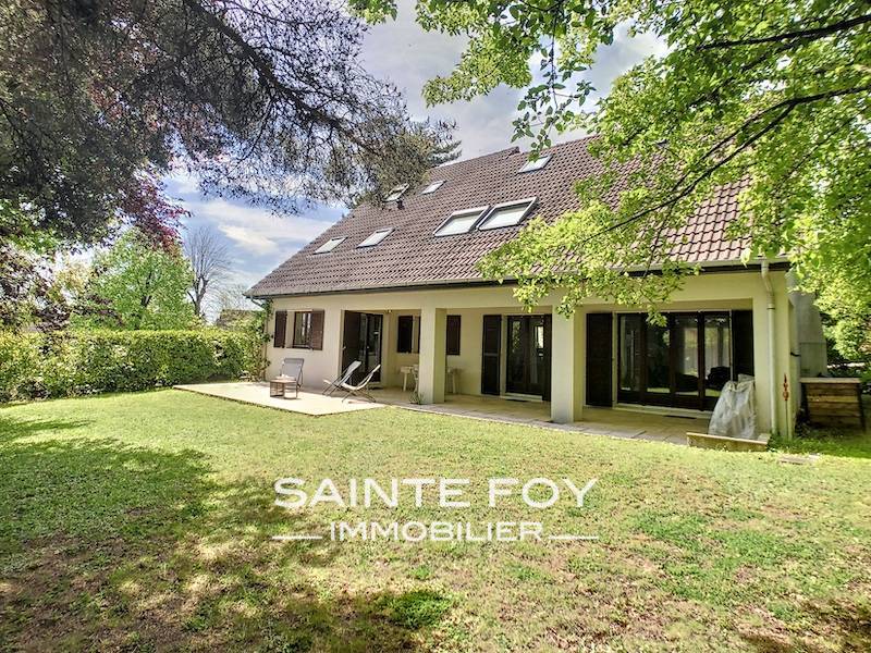 2023399 image1 - Sainte Foy Immobilier - Ce sont des agences immobilières dans l'Ouest Lyonnais spécialisées dans la location de maison ou d'appartement et la vente de propriété de prestige.