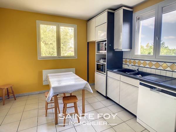2023399 image5 - Sainte Foy Immobilier - Ce sont des agences immobilières dans l'Ouest Lyonnais spécialisées dans la location de maison ou d'appartement et la vente de propriété de prestige.