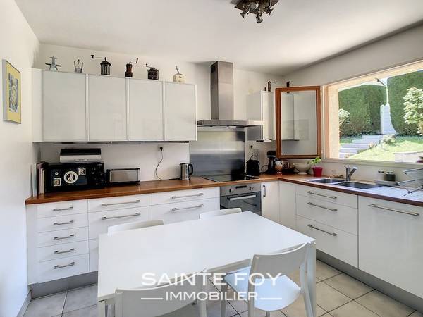 2021906 image4 - Sainte Foy Immobilier - Ce sont des agences immobilières dans l'Ouest Lyonnais spécialisées dans la location de maison ou d'appartement et la vente de propriété de prestige.