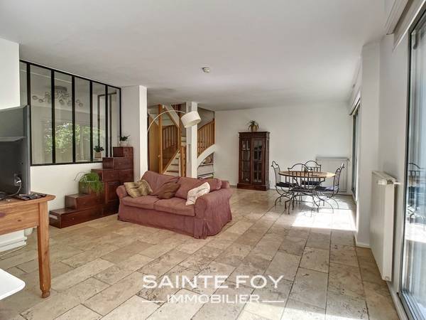 2023411 image4 - Sainte Foy Immobilier - Ce sont des agences immobilières dans l'Ouest Lyonnais spécialisées dans la location de maison ou d'appartement et la vente de propriété de prestige.